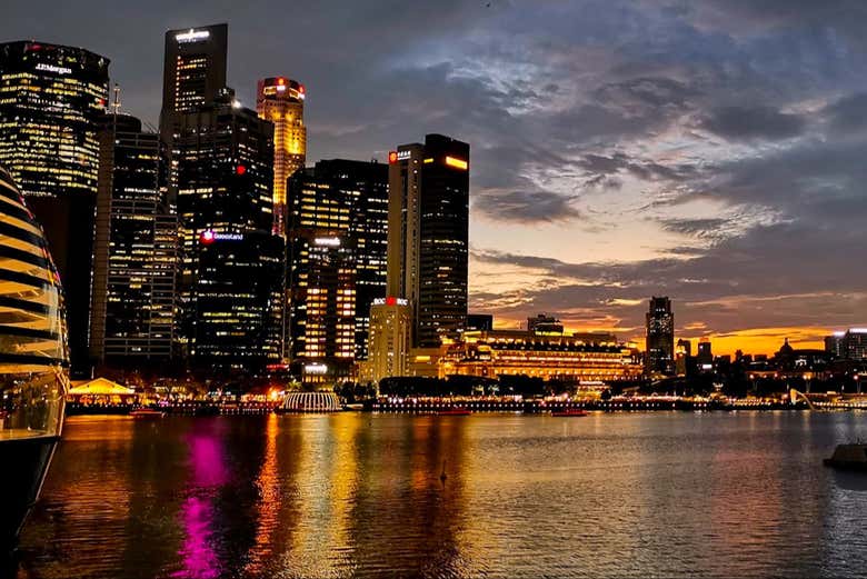La caída del sol en Singapur